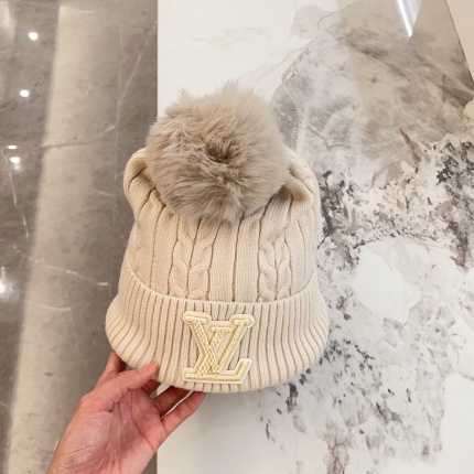 New Arrivals Louis Vuitton Damier Snug Beanie in 201749