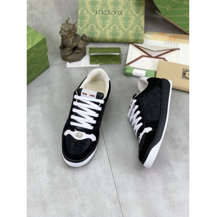 Gucci Casual Shoes For Men in 202100