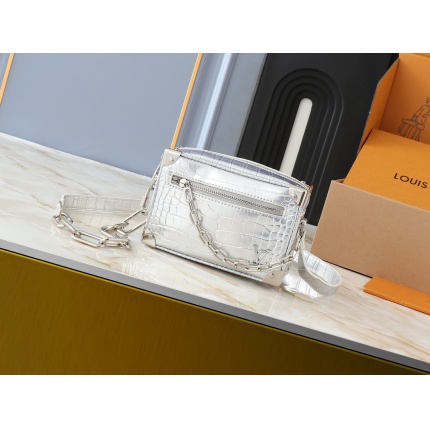 Louis Vuitton AAA quality Mini Handbags in 202138