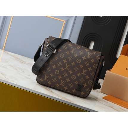 Louis Vuitton AAA quality CrossBody Bags in 202152