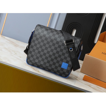 Louis Vuitton AAA quality CrossBody Bags in 202154