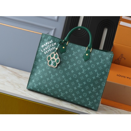 Louis Vuitton AAA quality Handbags in 202175