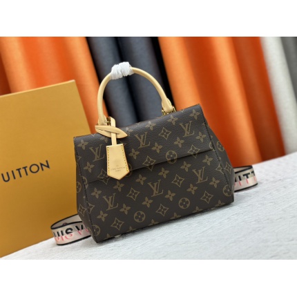 Louis Vuitton AAA quality Handbags in 202183