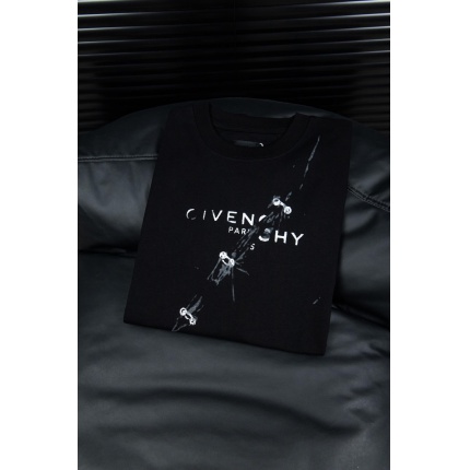 Givenchy T-Shirts for Men in 202278