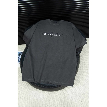 Givenchy T-Shirts for Men in 202289