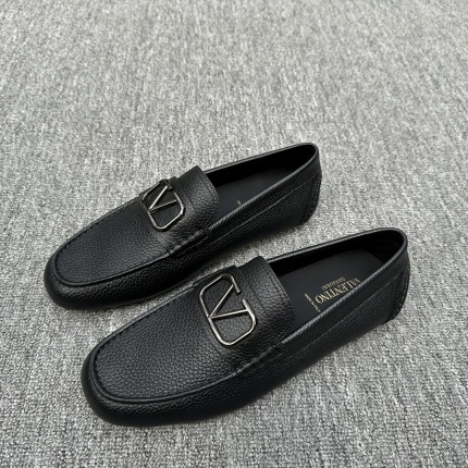 New Arrivals Valentino Real leather Loafers For Men  in 202443