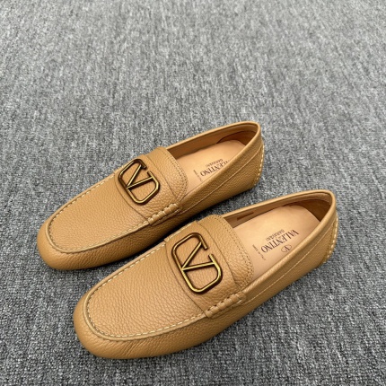 New Arrivals Valentino Real leather Loafers For Men  in 202445