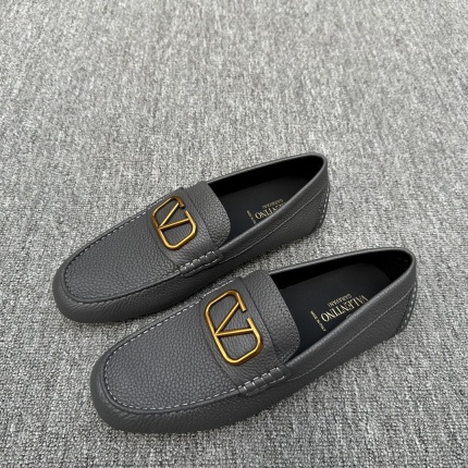 New Arrivals Valentino Real leather Loafers For Men  in 202446