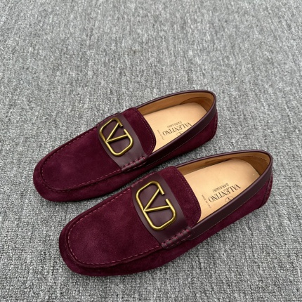 New Arrivals Valentino Real leather Loafers For Men  in 202451