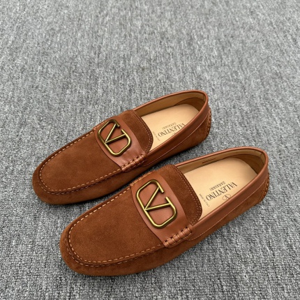 New Arrivals Valentino Real leather Loafers For Men  in 202452