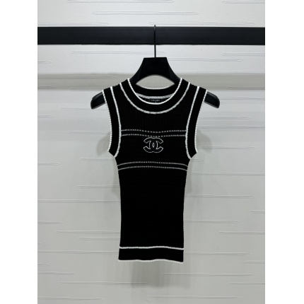 New Arrivals Chanel T-Shirts For Women in 202556