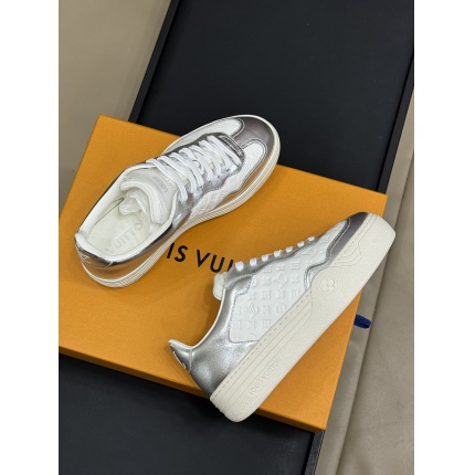 New Arrivals Louis Vuitton Sneakers For Women in 202603