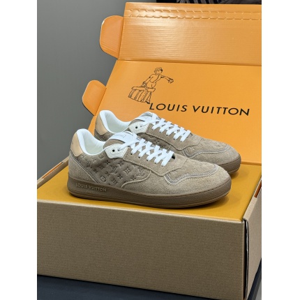 New Arrivals Louis Vuitton Sneakers For Women in 202605