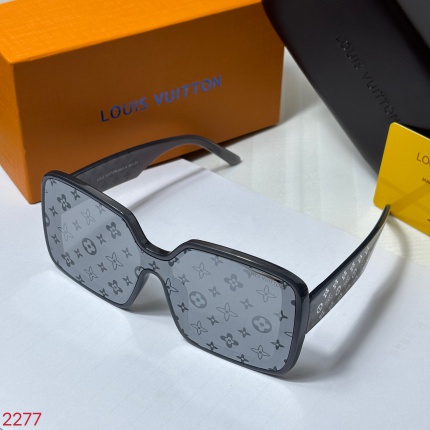 Cheap Louis Vuitton Sunglasses in 202856
