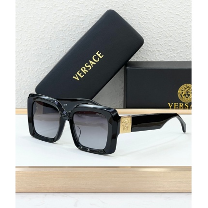 Versace AAA Quality Sunglasses in 202957