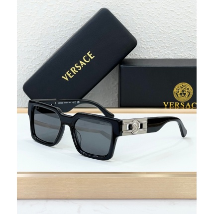 Versace AAA Quality Sunglasses in 202962