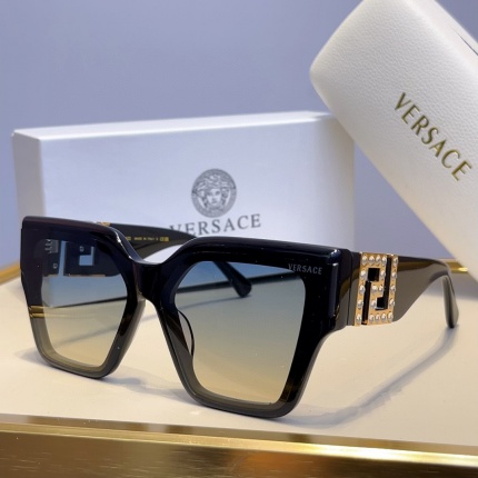 Versace AAA Quality Sunglasses in 202971
