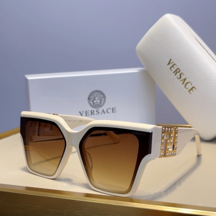 Versace AAA Quality Sunglasses in 202973