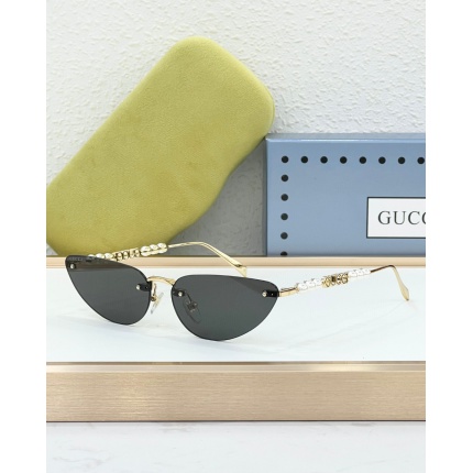 Gucci AAA Quality Sunglasses in 203073