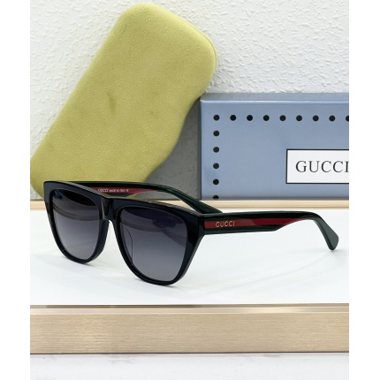 Gucci AAA Quality Sunglasses in 203080