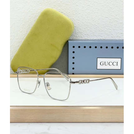 Gucci AAA Quality Sunglasses in 203088