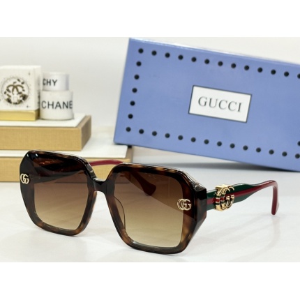 Gucci AAA Quality Sunglasses in 203113