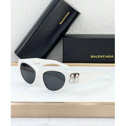 Balenciaga AAA quality Sunglasses in 203240