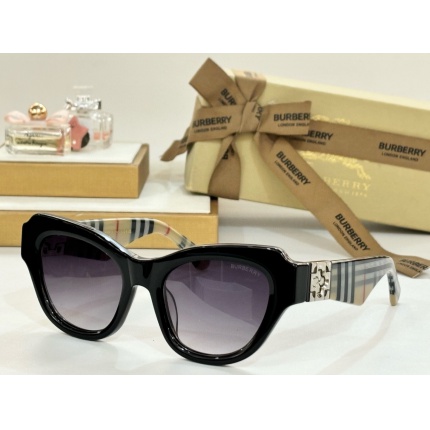 New Arrivals Burberry AAA quality Sunglasses in 203332
