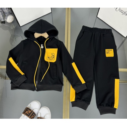 New Arrivals Loewe Tracksuits For Kids in 203430
