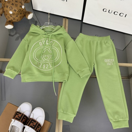 New Arrivals Gucci Tracksuits For Kids in 203437