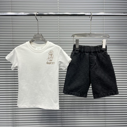 New Arrivals Gucci Short Tracksuits For Kids in 203535