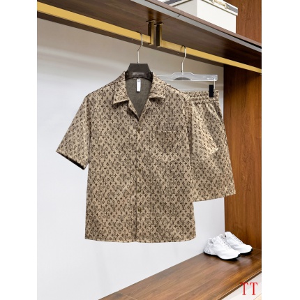 Louis Vuitton Short Tracksuits For Men in 203705