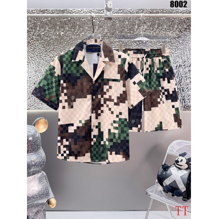 Louis Vuitton Short Tracksuits For Men in 203719