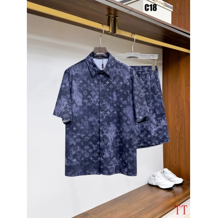 Louis Vuitton Short Tracksuits For Men in 203721