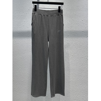 New Arrivals Alo Pants in 203815