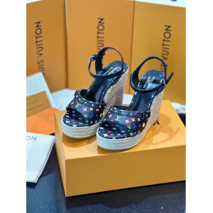 New Arrivals Louis Vuitton Sandals For Women in 203869