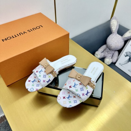 Louis Vuitton Slippers For Women in 203878