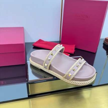 New Arrivals Valentino Slippers For Women in 203988