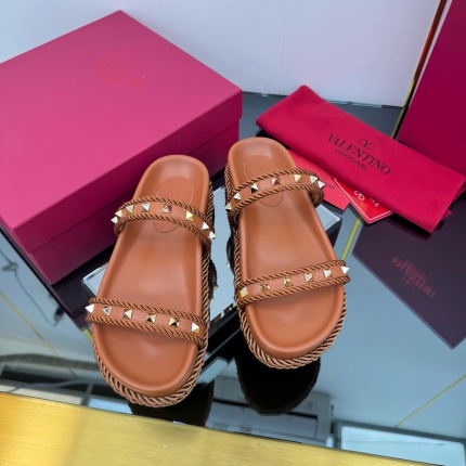 New Arrivals Valentino Slippers For Women in 203989