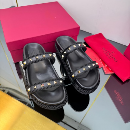 New Arrivals Valentino Slippers For Women in 203990