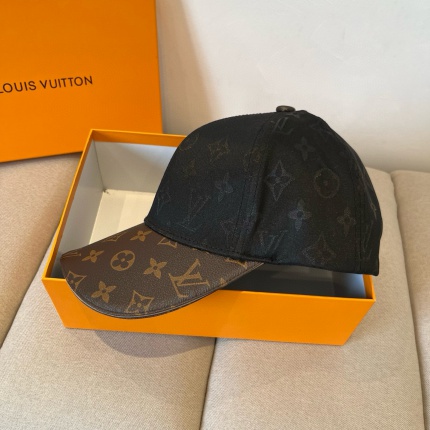 New Arrivals Louis Vuitton Hats in 204018