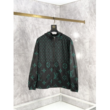 Louis Vuitton Thin Jackets For Men in 204093
