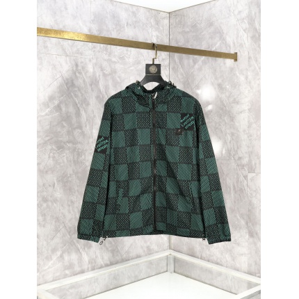 Louis Vuitton Thin Jackets For Men in 204097