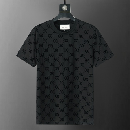 Gucci T-shirts for Men in 204120