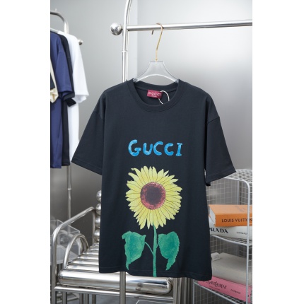 Gucci T-shirts for Women in 204124