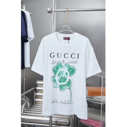 Gucci T-shirts for Women in 204129