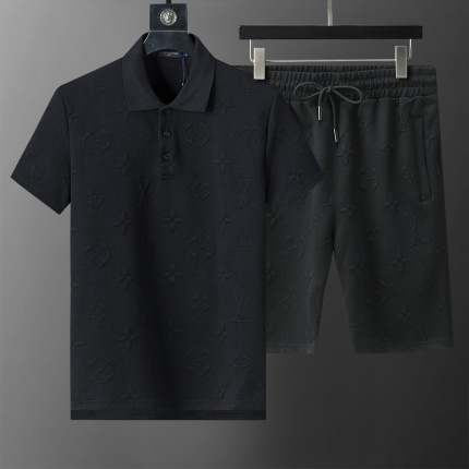 Louis Vuitton Short Tracksuits For Men in 204152