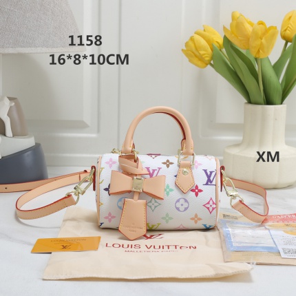 Louis Vuitton Cross Bags in 204405