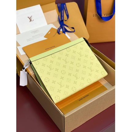 New Arrivals Louis Vuitton AAA quality Clutch in 204549