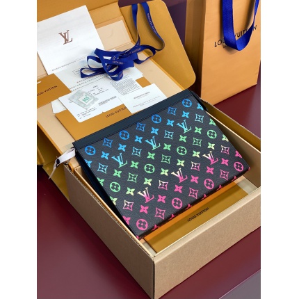New Arrivals Louis Vuitton AAA quality Clutch in 204554